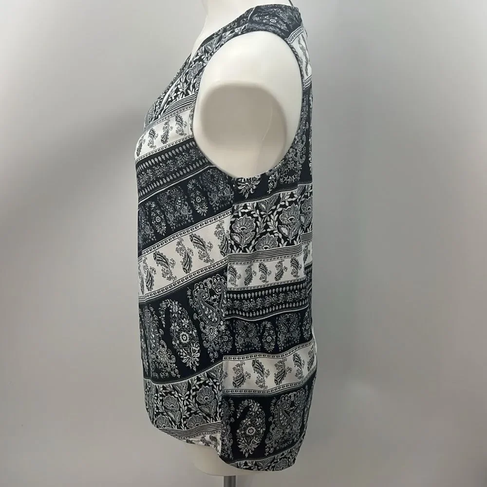 Knox Rose navy white paisley floral sleeveless medium top